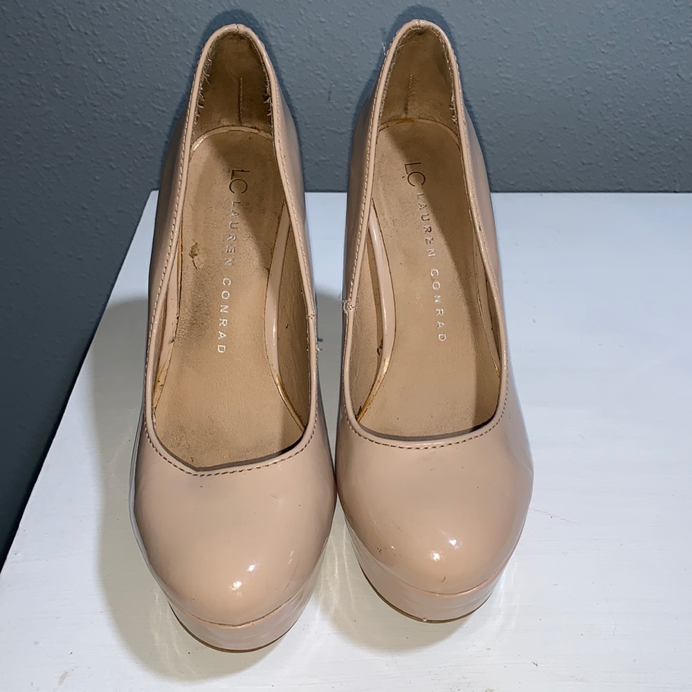 Tan pump - Picture 3 of 3